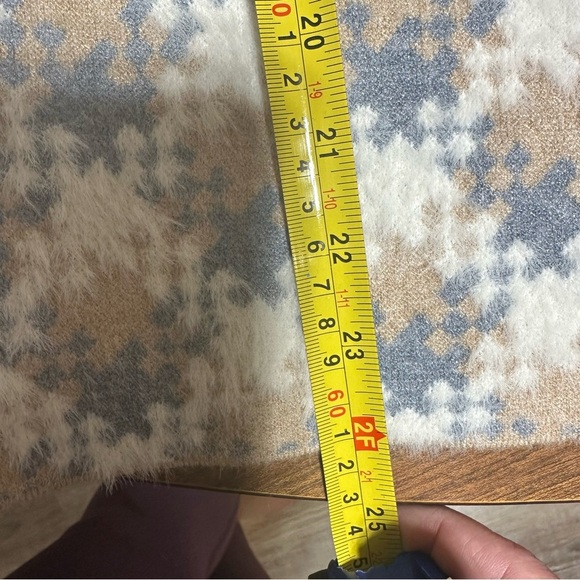 Cupcakes And Cashmere Sweater M Long Sleeve Tan/Grey/White Geo Soft Fuzzy Mock - Picture 7 of 7